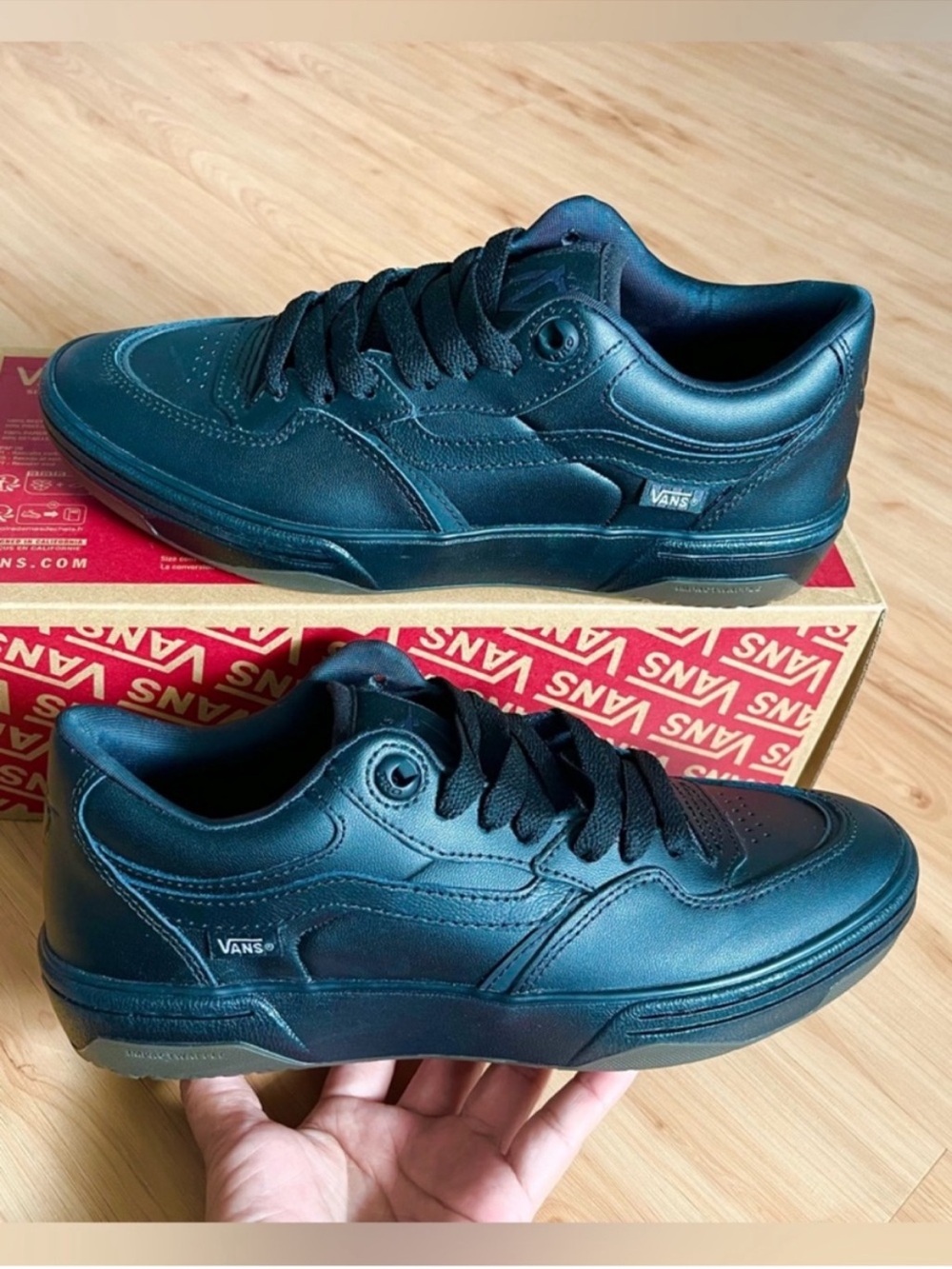 Vans Skate Rowan 2.0 Leather
Shoe Women 9.5 US. mens 8.0'US
